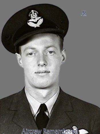 grigg-robert-jackson-421sqn_1e327e80.jpg